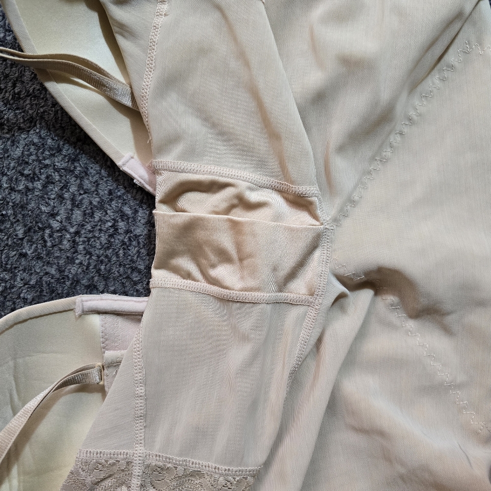 FeelinGirl Shapewear for Women With Tummy Control Built In Bra With U Plunge NWT - Picture 7 of 12